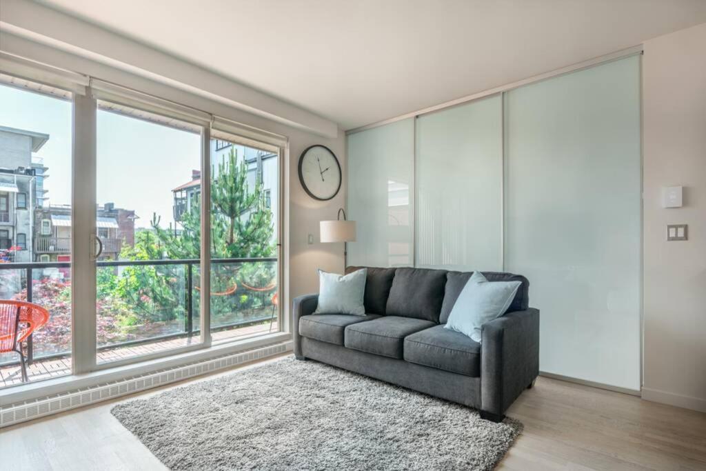 Clean 3Rd Floor Executive 1 Bedroom Apt In Old Town China Town Victoria Exteriör bild